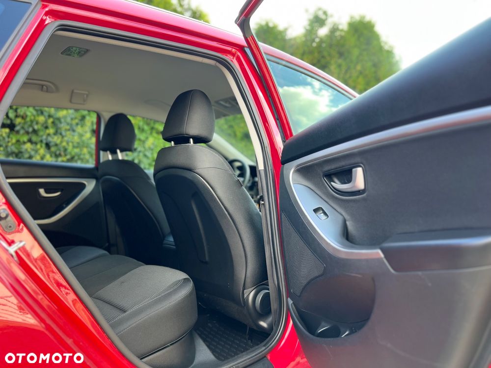 Hyundai i30 i30cw 1.4 Intro Edition - 16