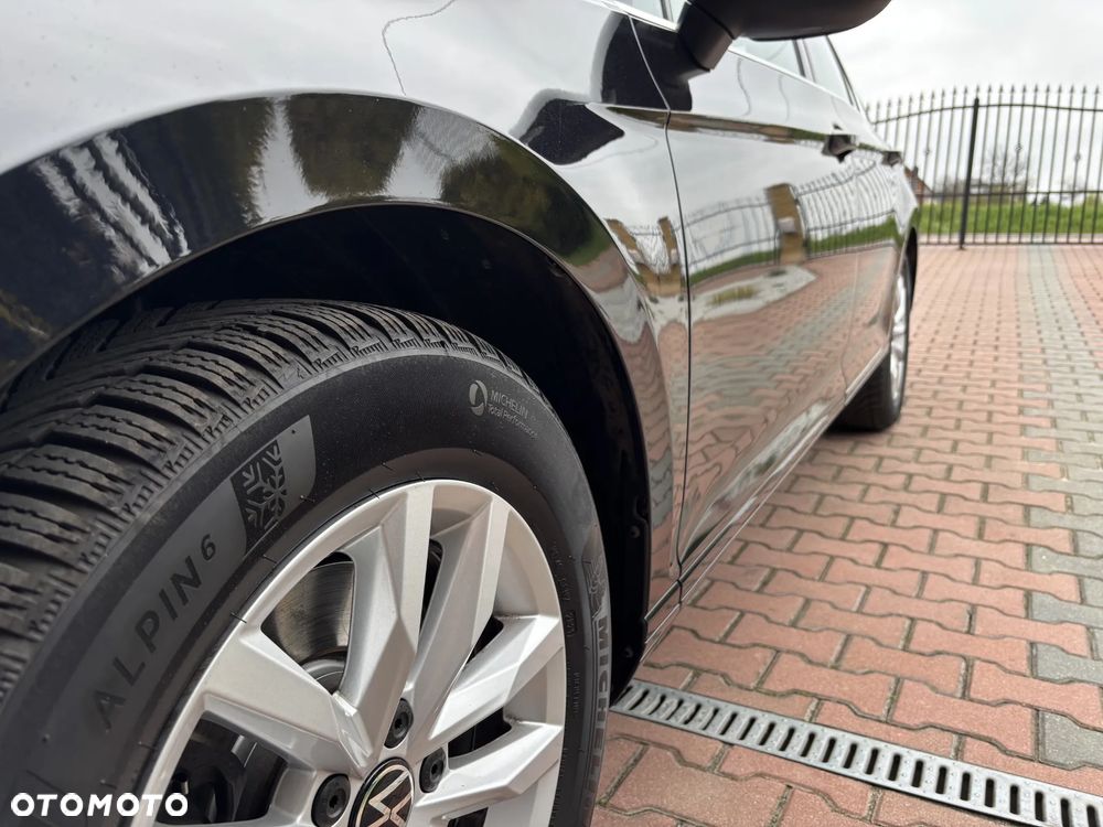 Volkswagen Passat - 29