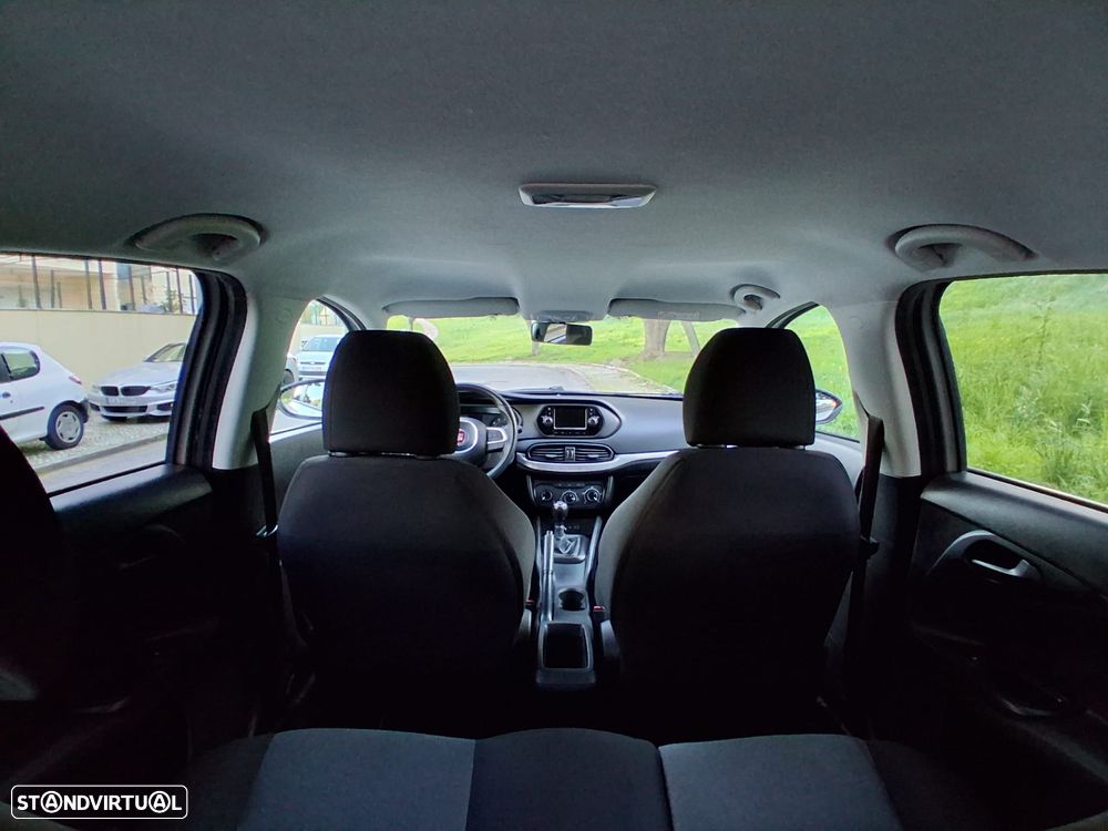 Fiat Tipo Station Wagon 1.4 Lounge - 29