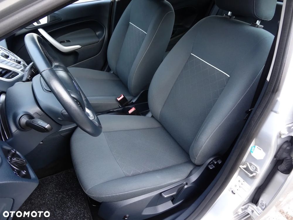 Ford Fiesta 1.25 Titanium EU5 - 17