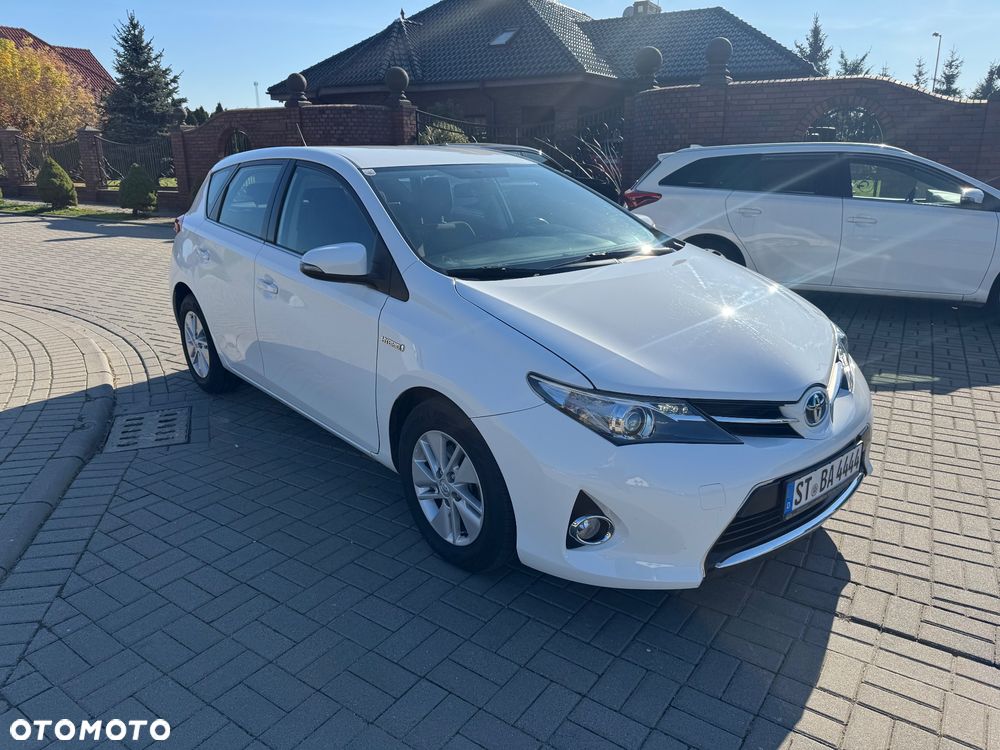 Toyota Auris ver-1-8-vvt--i-hybrid-automatik-touring-sports-comfort - 3