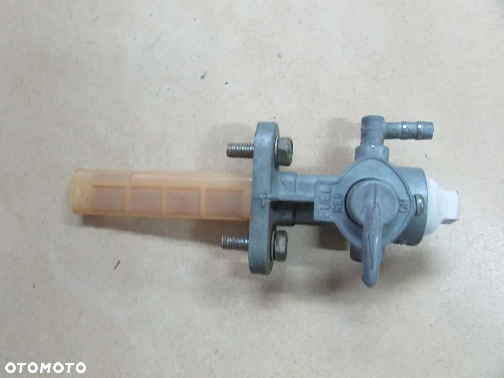 SUZUKI GN 250 kran paliwa - 2