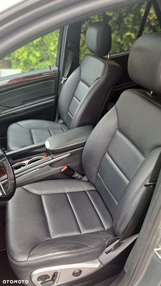 Mercedes-Benz ML 350 4-Matic - 10