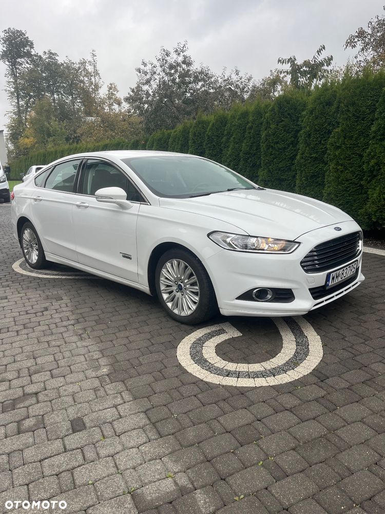 Ford Fusion - 13
