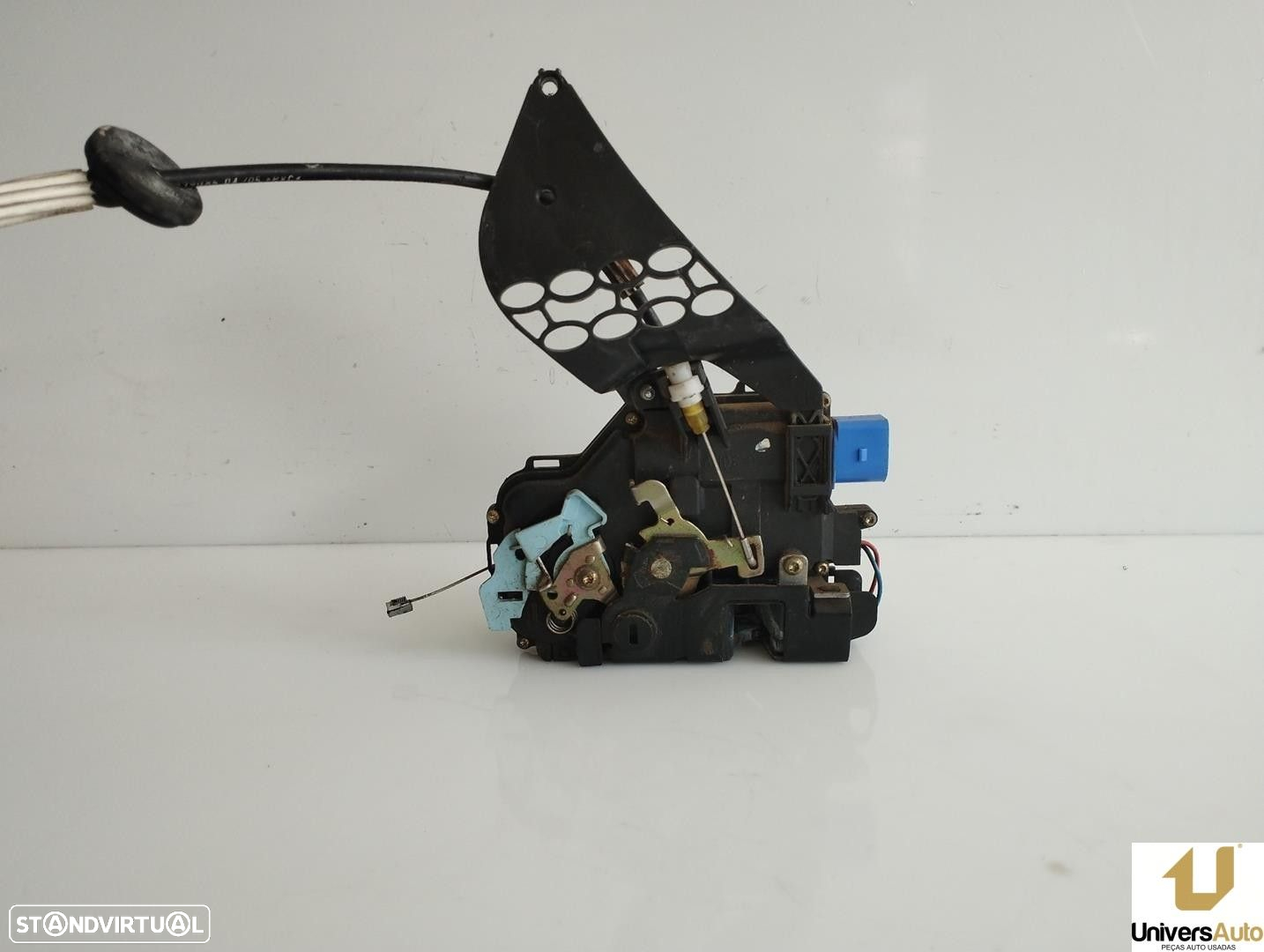FECHADURA PORTA TRASEIRA ESQUERDA VOLKSWAGEN TOUAREG 2005 -7L0839015 - 4