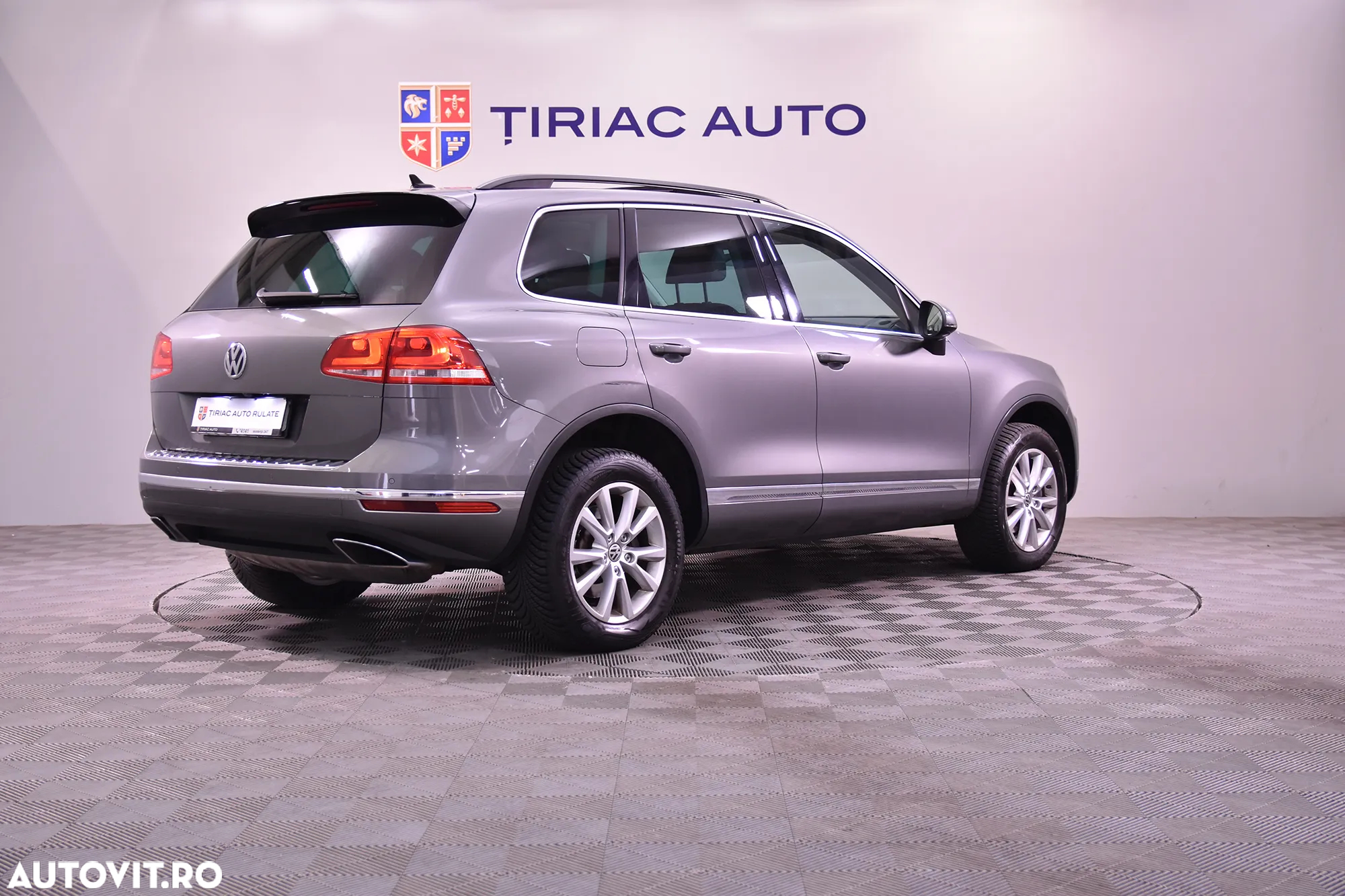 Volkswagen Touareg - 5