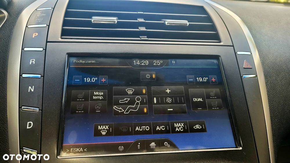 Lincoln MKZ - 25