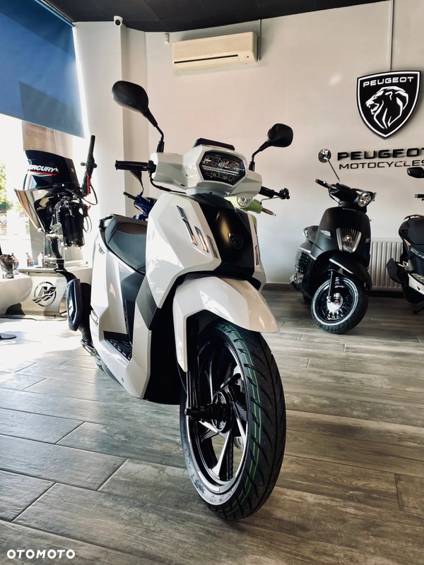 Peugeot Tweet