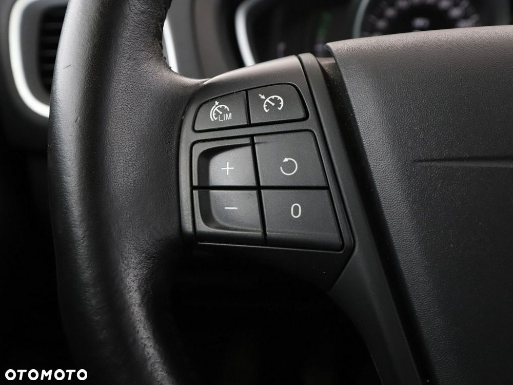 Volvo V40 D2 Kinetic - 29
