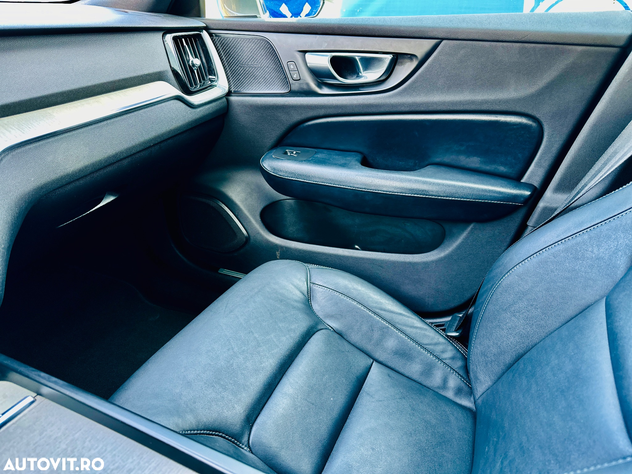 Volvo V60 T5 Geartronic Momentum - 32