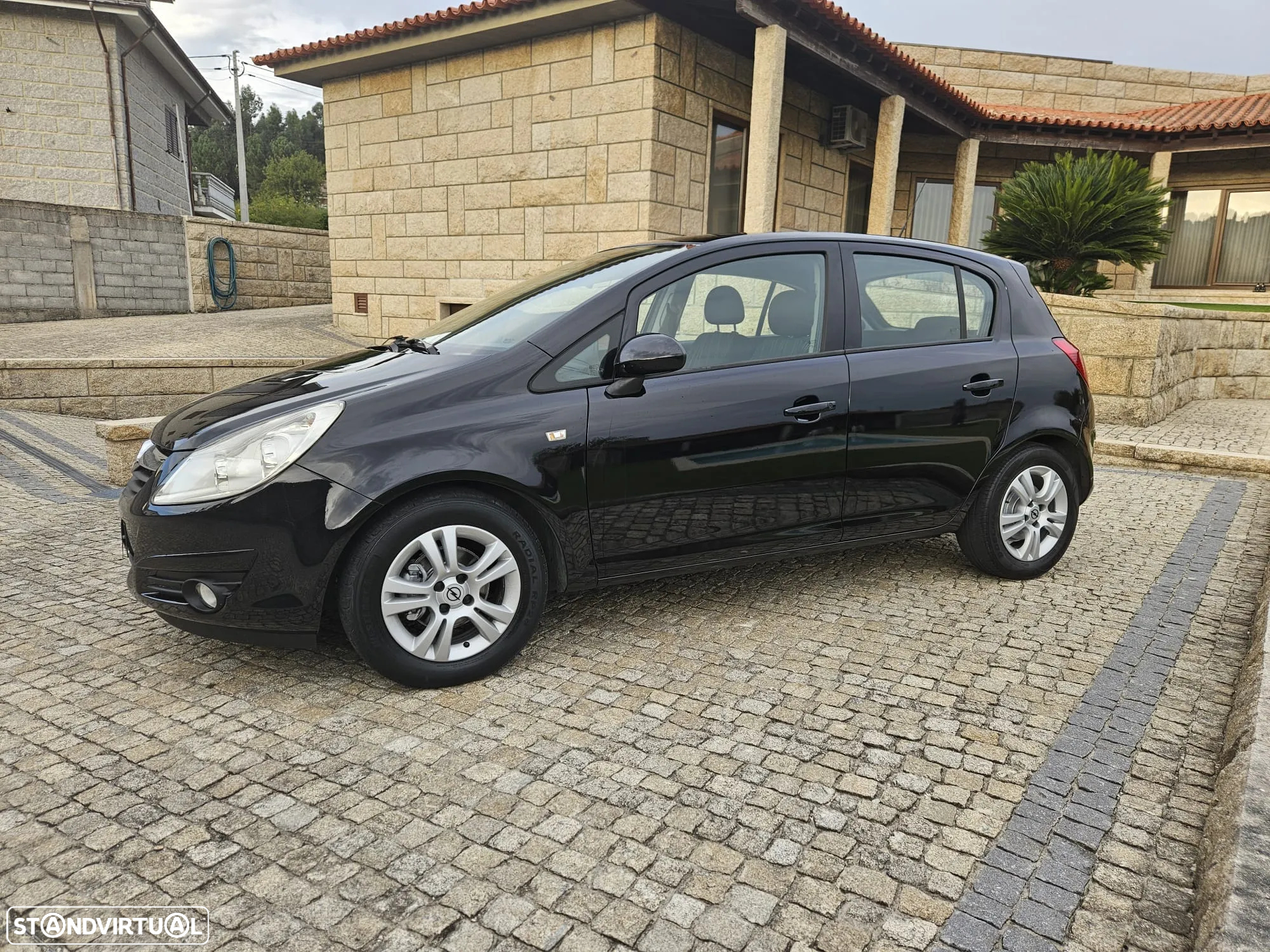 Opel Corsa 1.2 Enjoy - 3