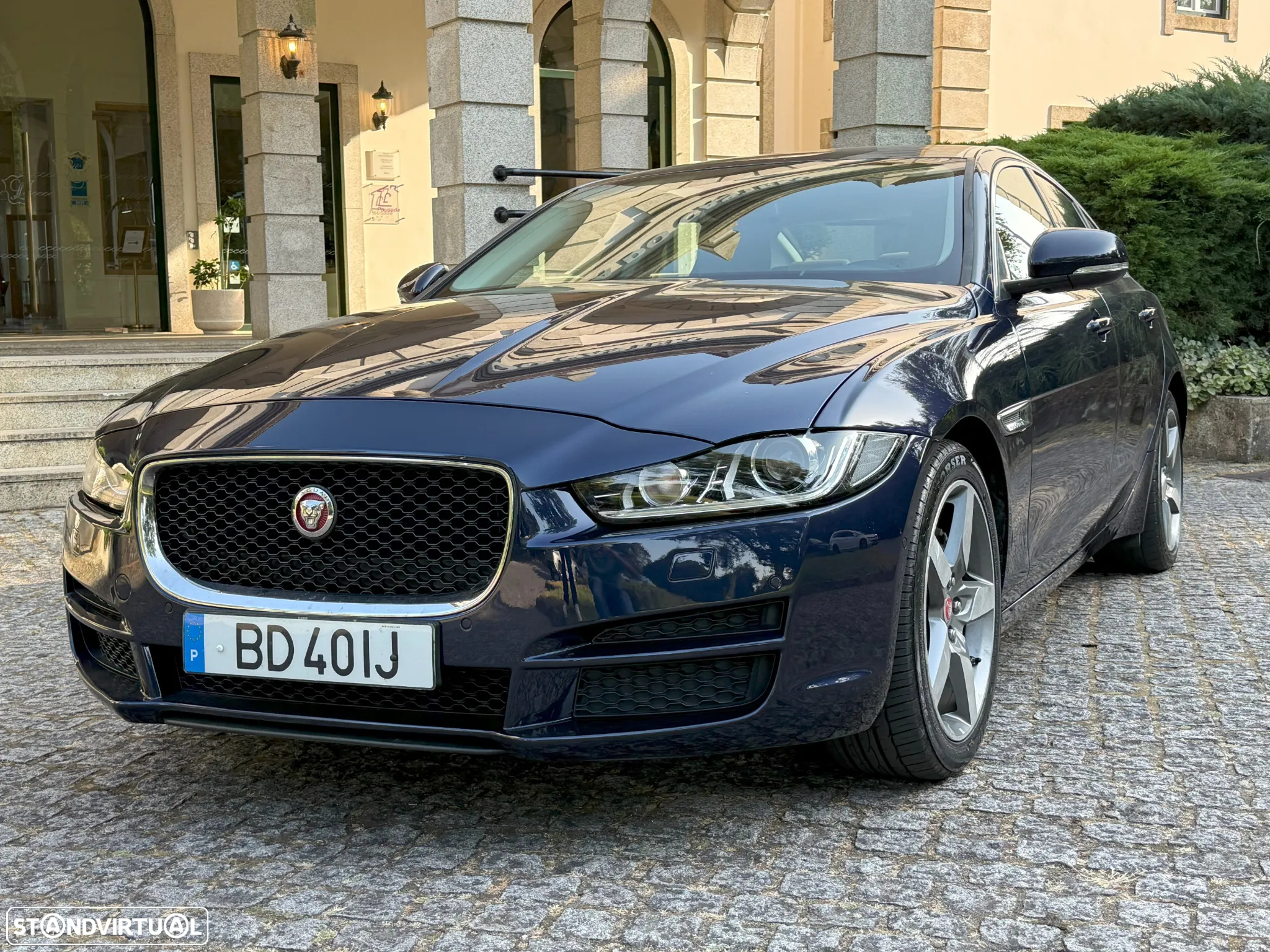Jaguar XE 2.0 D SE - 2