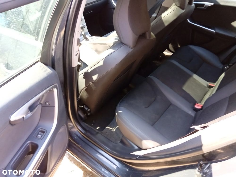 Volvo V60 D3 Summum - 19