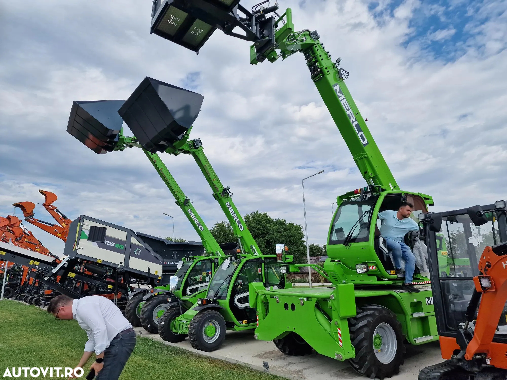 Merlo ROTO 40.18, ROTATIV la 18, ridica 4t, Aer cond, nacela 3 pers, cupa, furci, TELESCOPIC 4 tronsoane, posibilitate leasing, garantie 2 ani-PROMOTIE 154900 EUR+Tva - 24