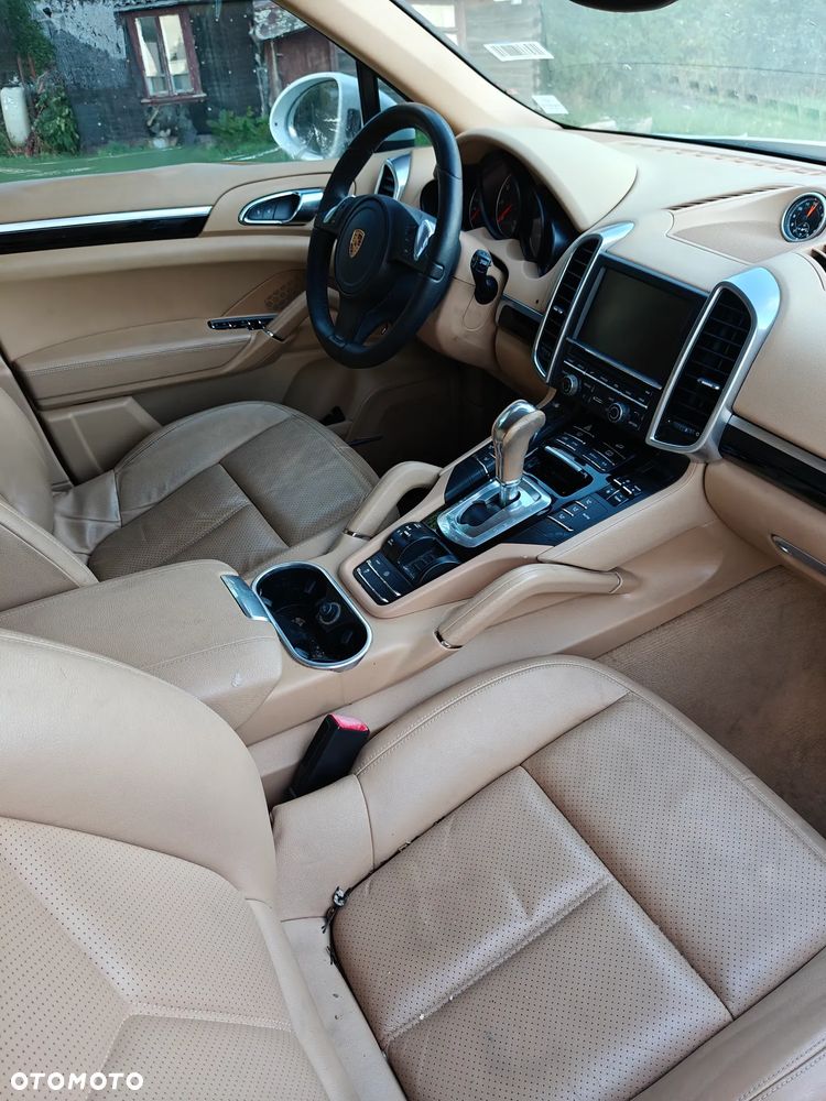 Porsche Cayenne - 12