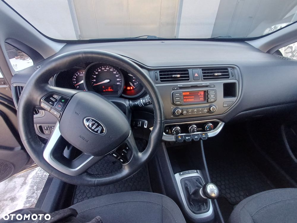 Kia Rio 1.2 Business Line - 13