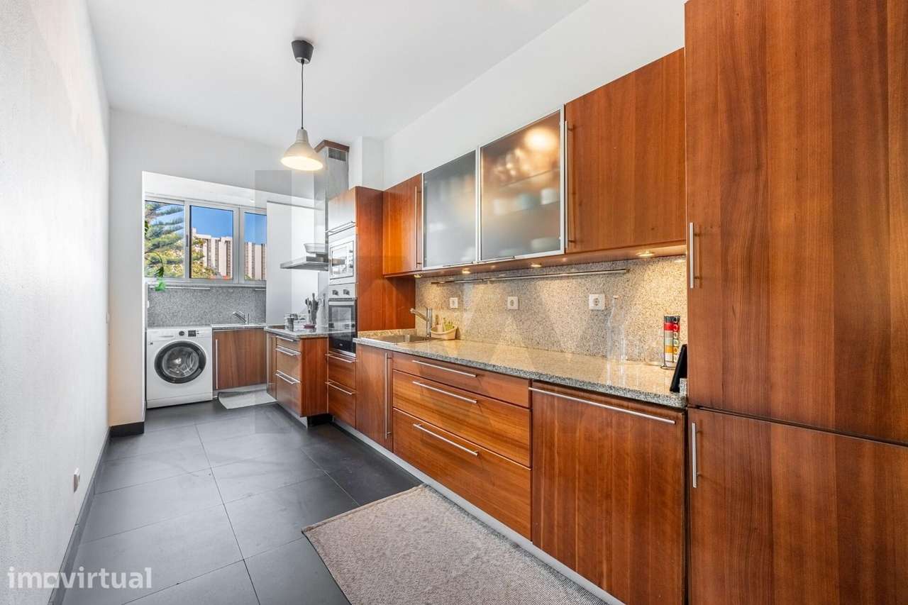 Apartamento T3 com 131 m2 na Avenida da Boavista - Grande imagem: 5/38
