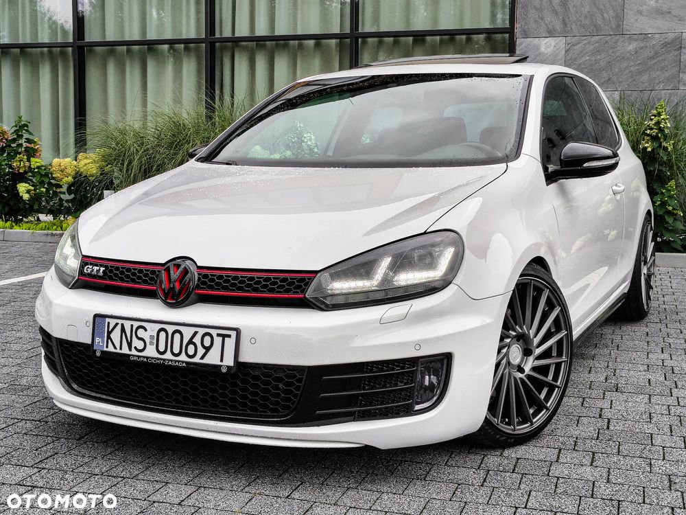 Volkswagen Golf VI 2.0 TSI GTI - 1