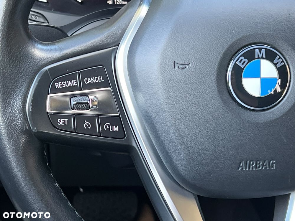 BMW Seria 3 320d xDrive - 18