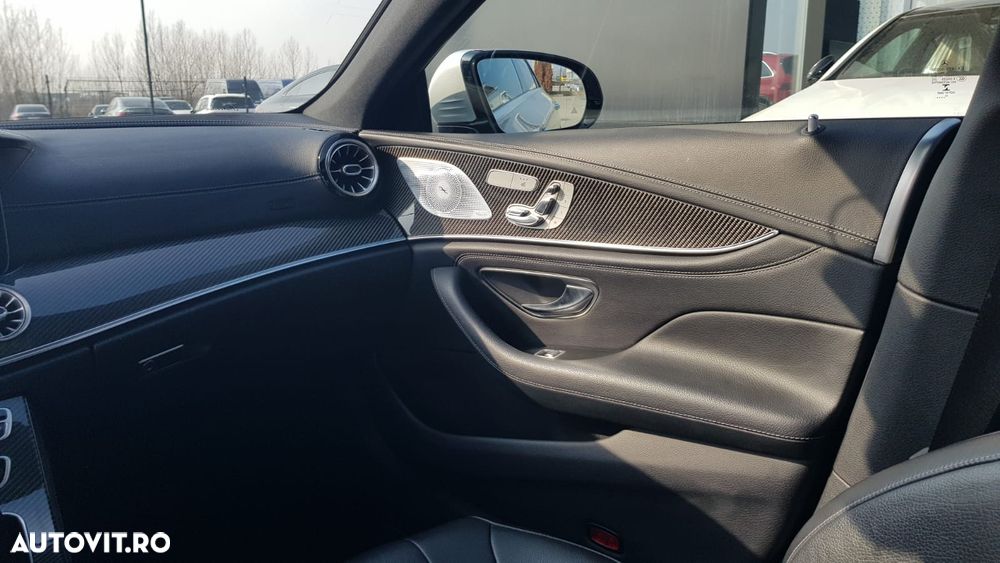 Mercedes-Benz CLS - 22