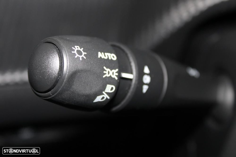 Peugeot e-2008 50 kWh Allure Pack - 17