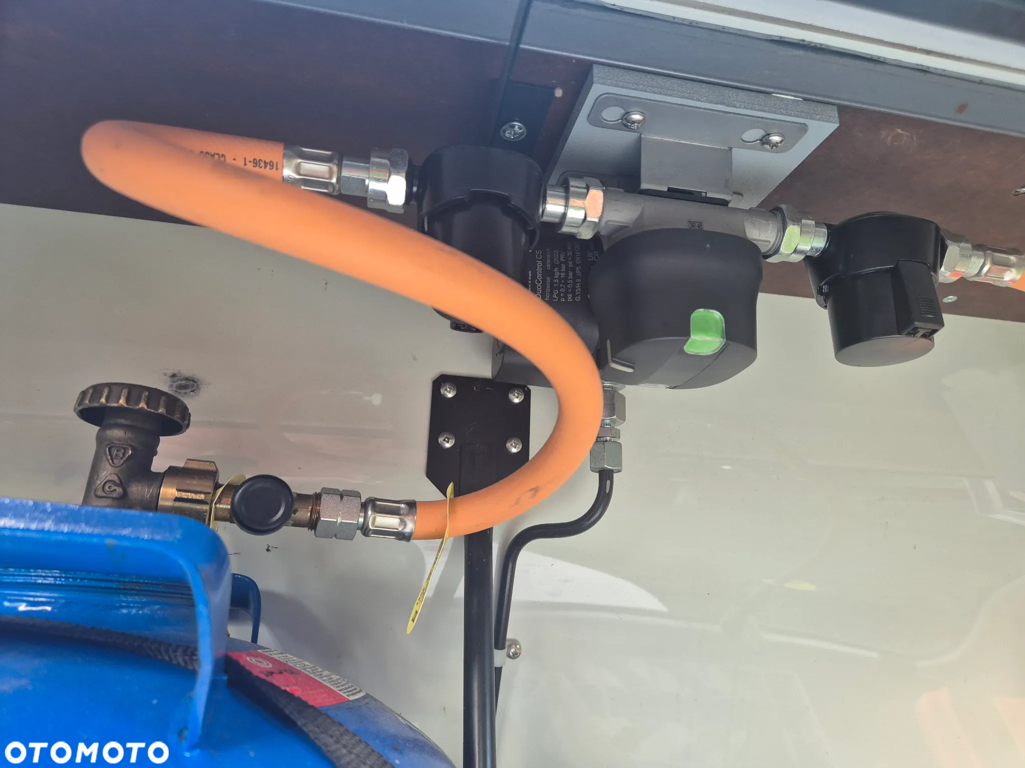 Hobby 560 KMFe Excellent Edition instalacja off-grid 230V Duo-Control - 15