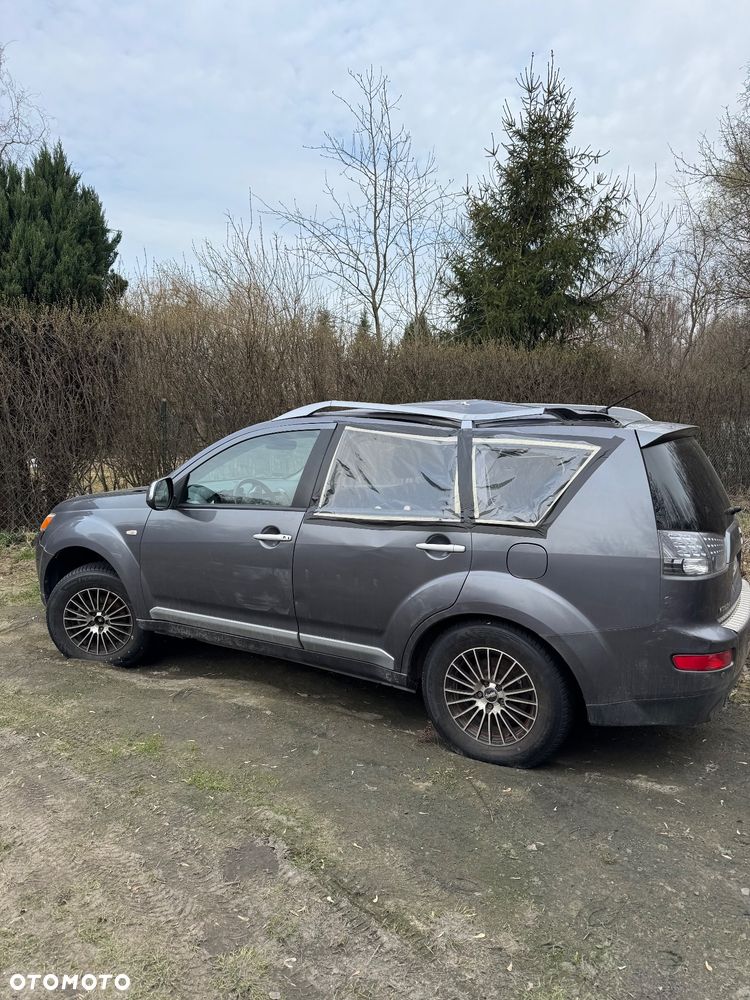 Mitsubishi Outlander 2.0 DID Instyle - 2