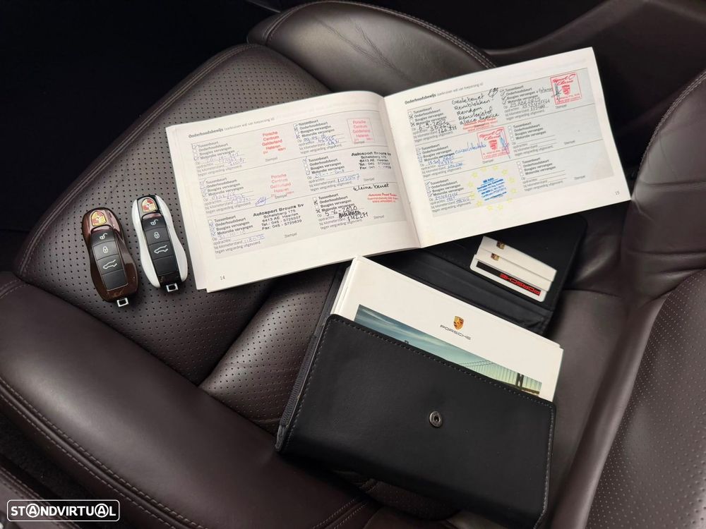 Porsche Cayenne S E-Hybrid Platinum Edition - 36