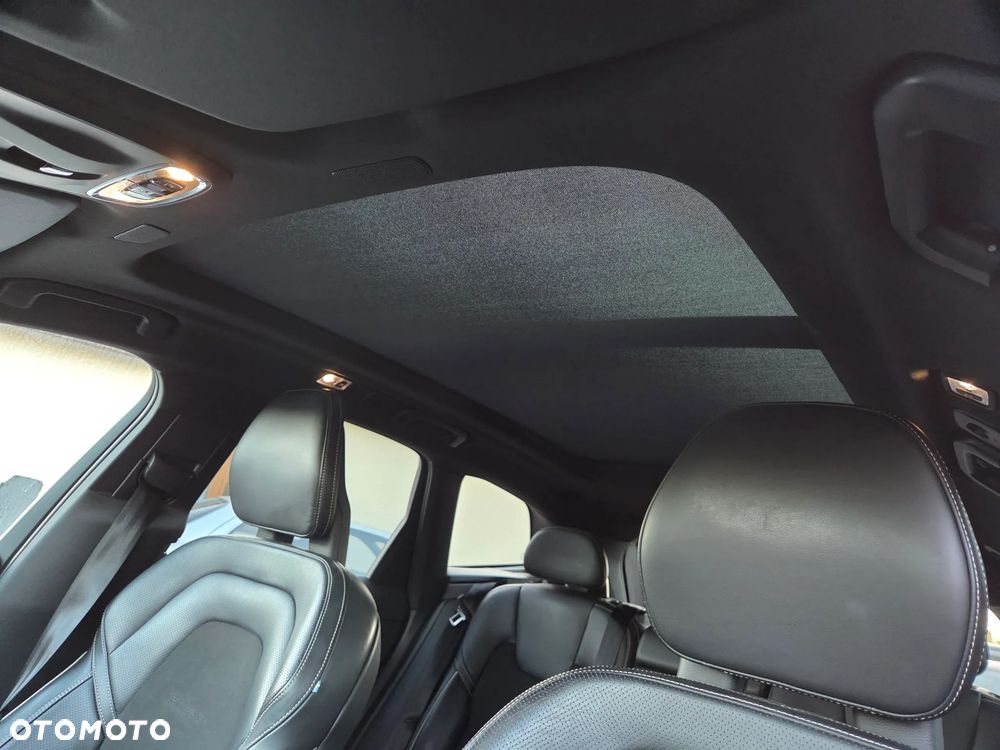 Volvo XC 60 D4 AWD Geartronic RDesign - 16