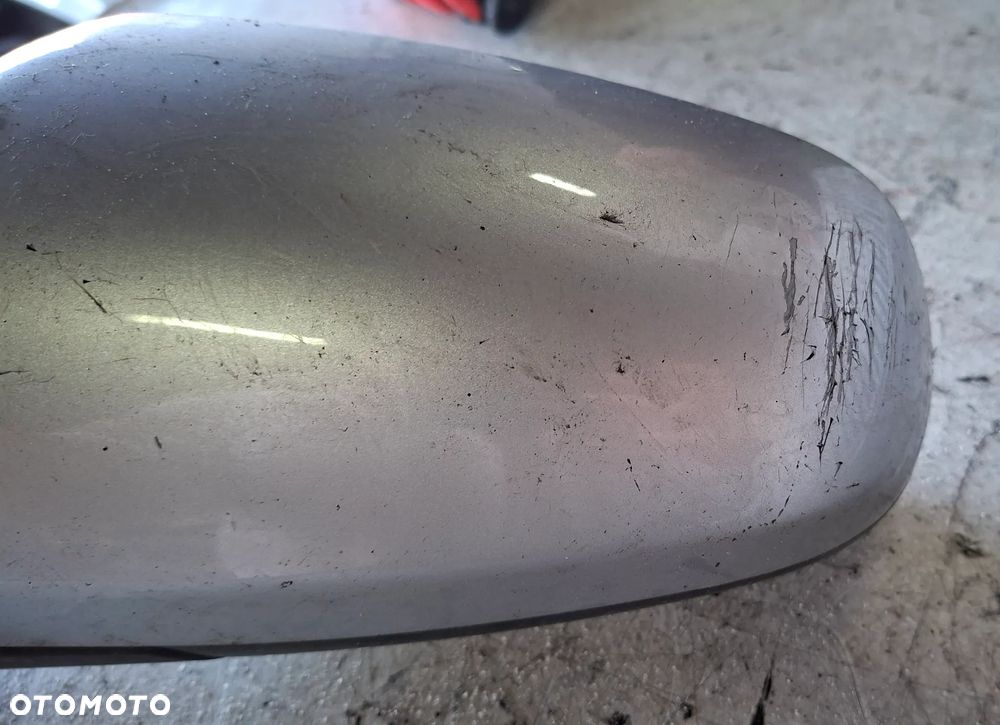 AUDI A6 C6 06r LUSTERKO LEWE EU - 2