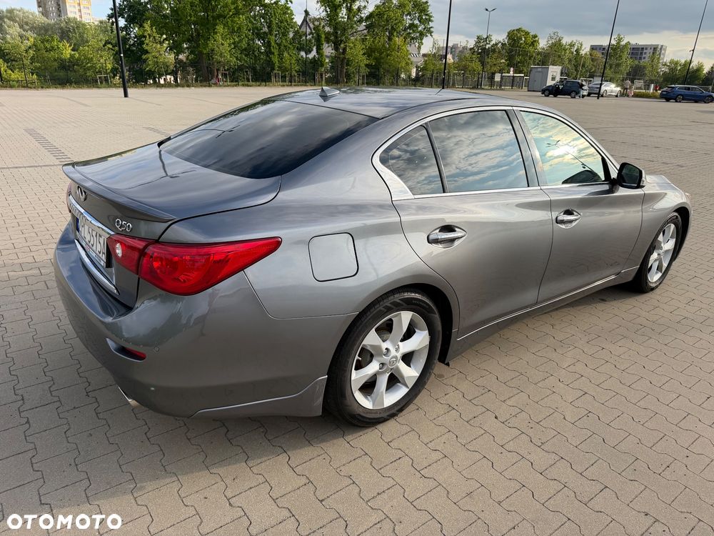 Infiniti Q50 - 30