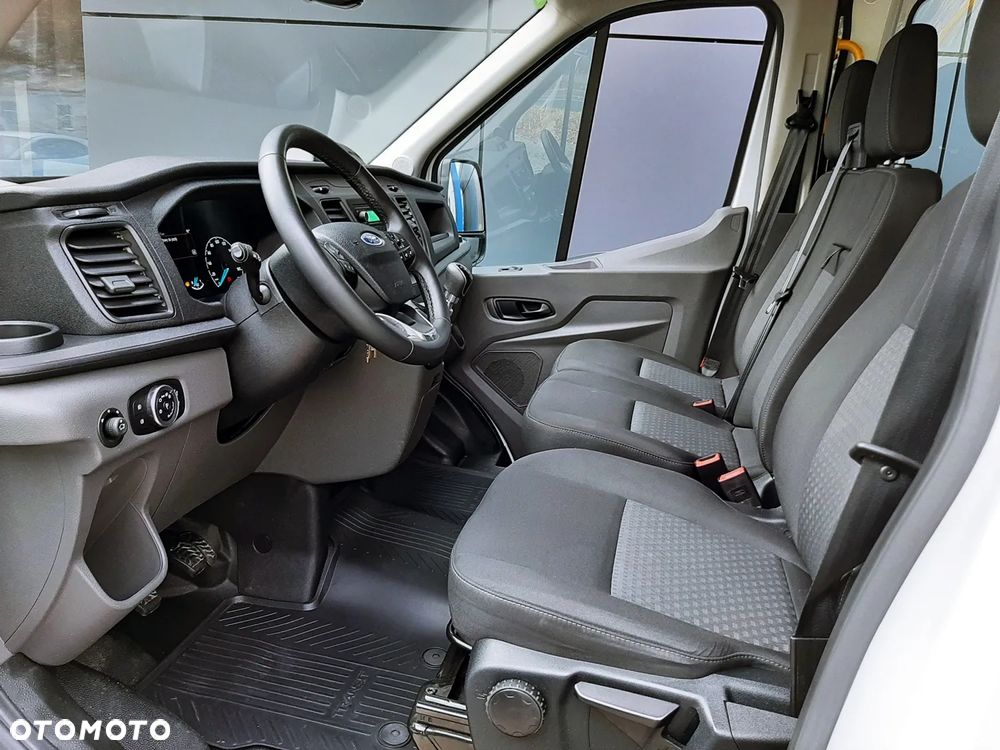 Ford Transit - 19