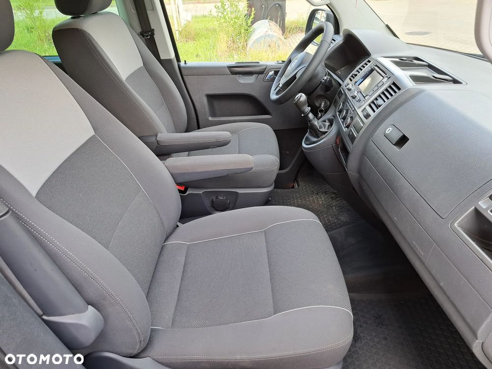 Volkswagen Multivan - 20