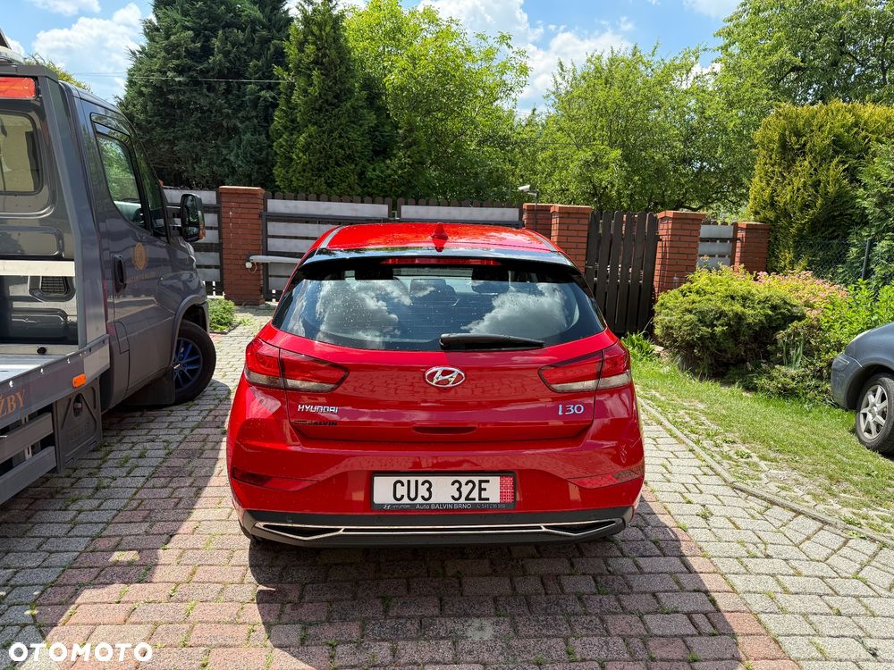 Hyundai i30 1.5 Intro - 8