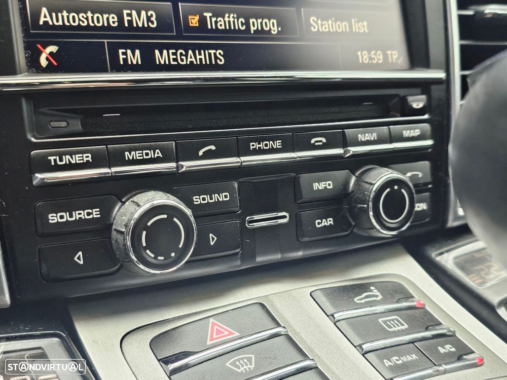 Porsche Panamera Platinum Edition - 19