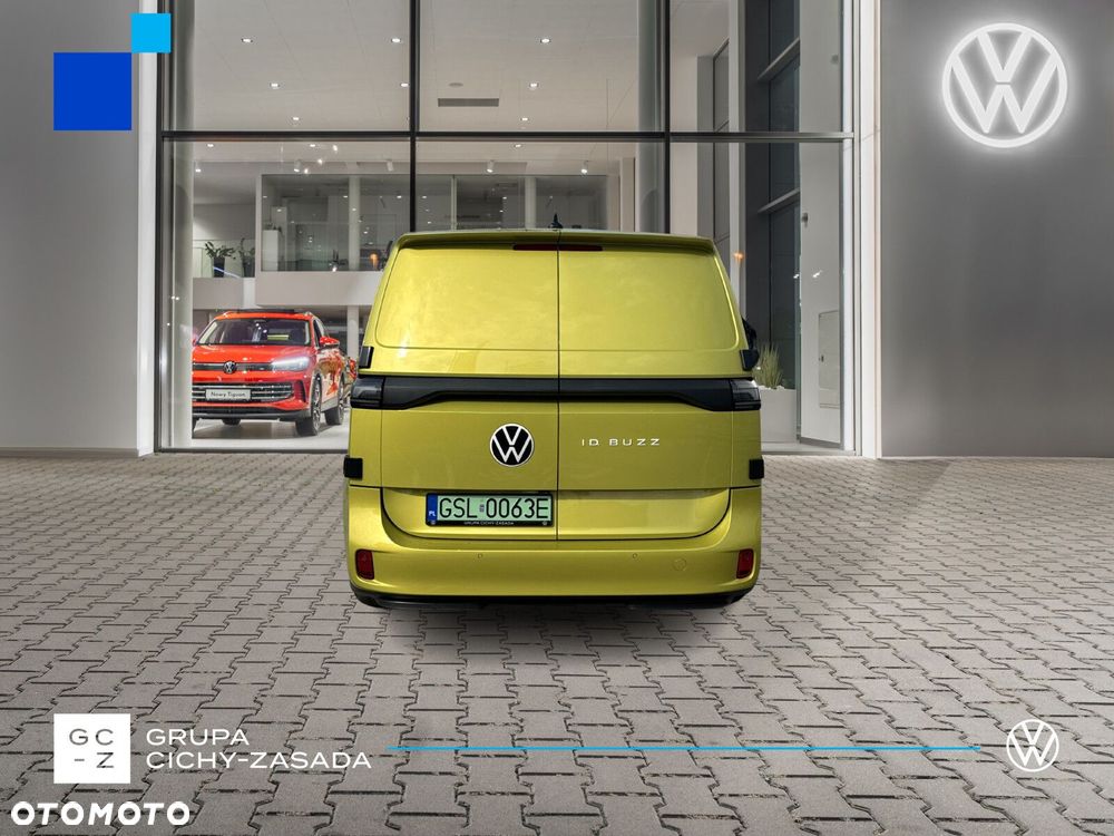 Volkswagen ID. Buzz Cargo 150 kW (204 PS) / skrzynia biegów: automatyczna 1 biegowa rozstaw osi: 2988 mm - 4