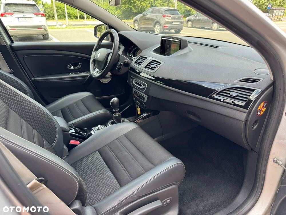 Renault Megane ENERGY TCe 130 BOSE EDITION - 27