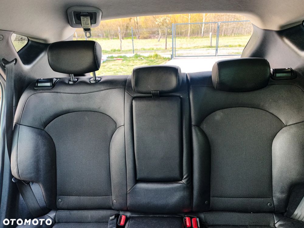 Hyundai ix35 1.7 CRDi 2WD Fifa World Cup Edition - 17