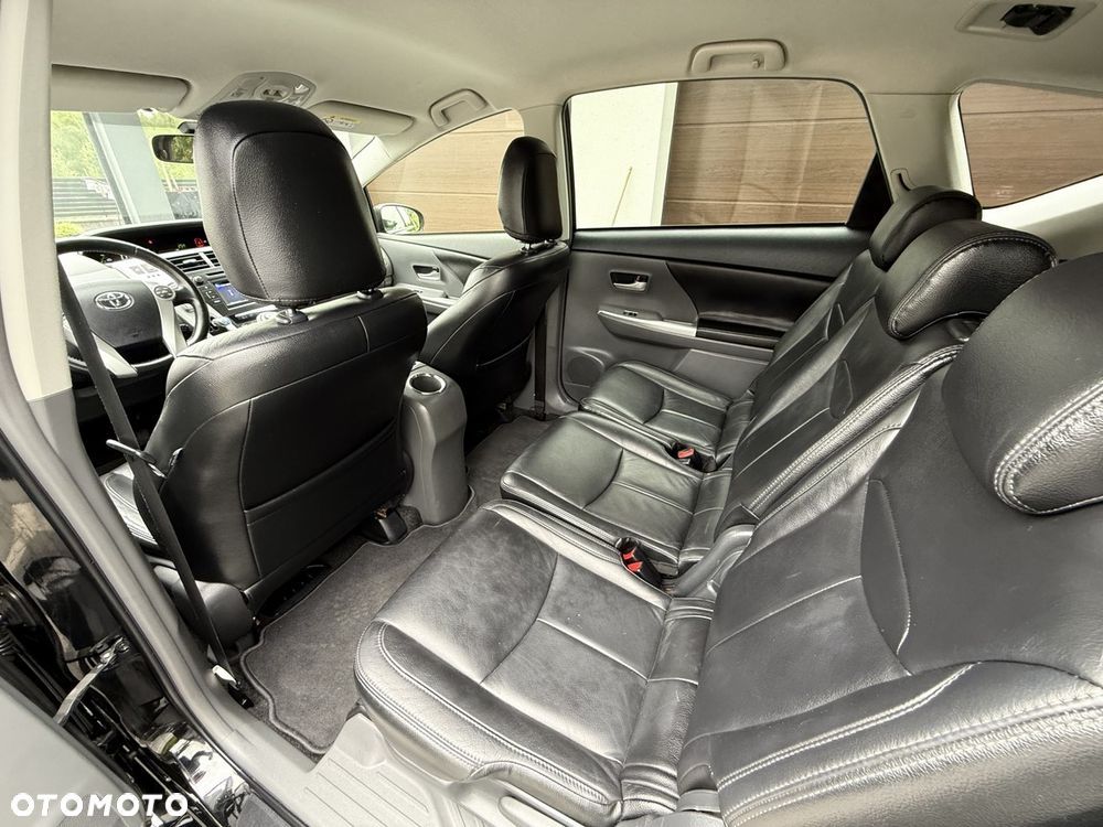 Toyota Prius+ (Hybrid) Executive - 17