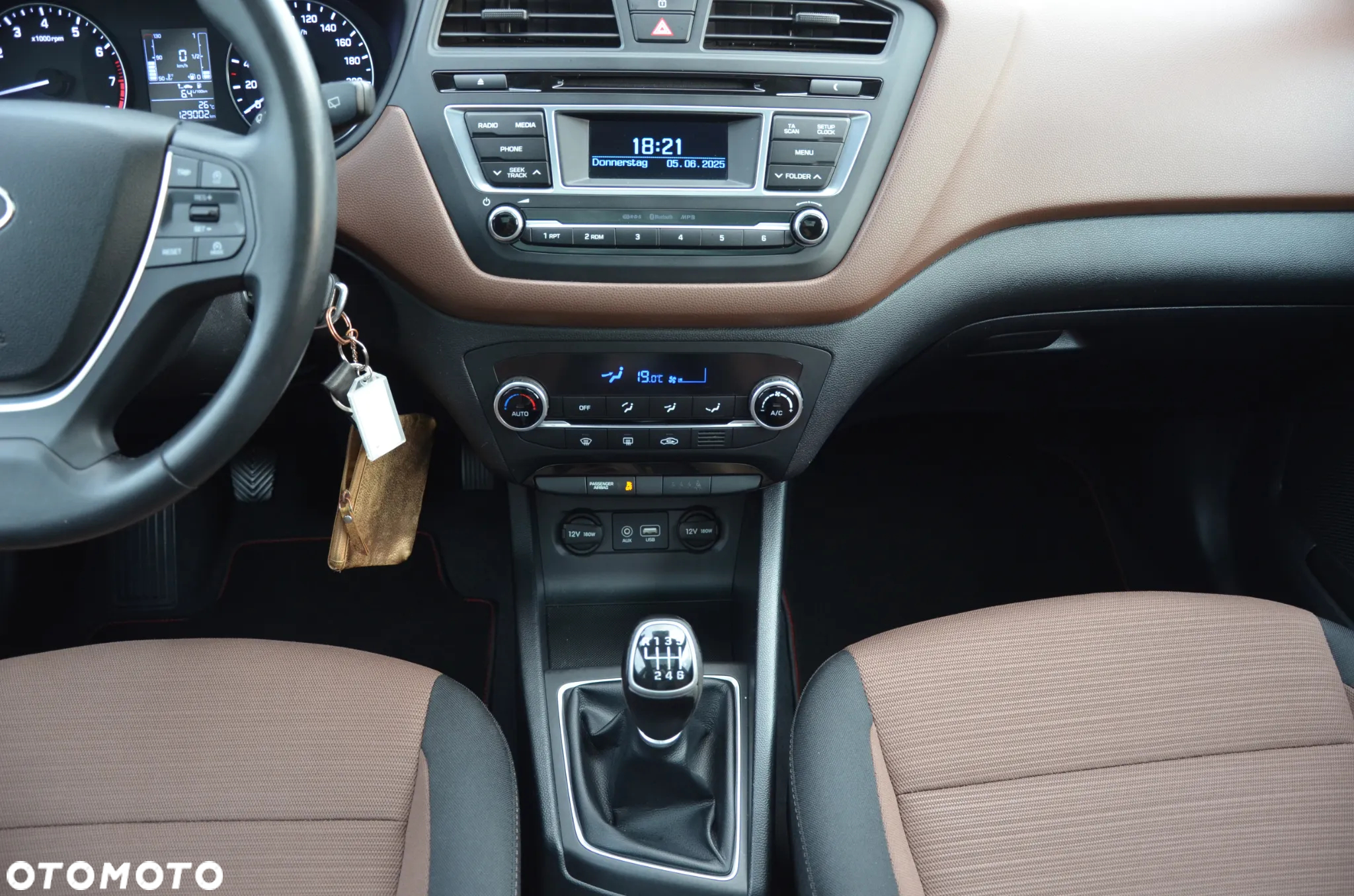 Hyundai i20 1.4 Premium - 31