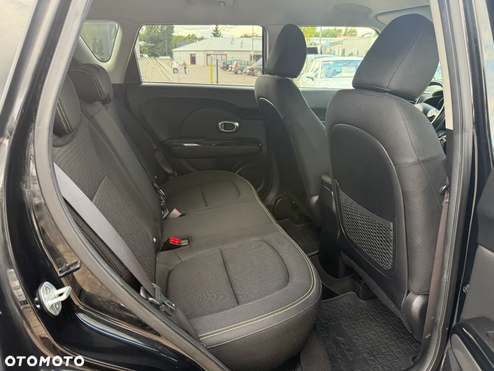Kia Soul 1.6 CRDI Dream Team Edition - 21
