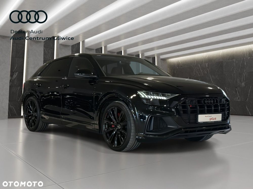 Audi SQ8 - 8