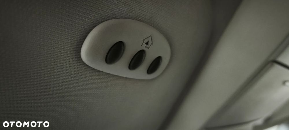 Chrysler Town & Country - 27