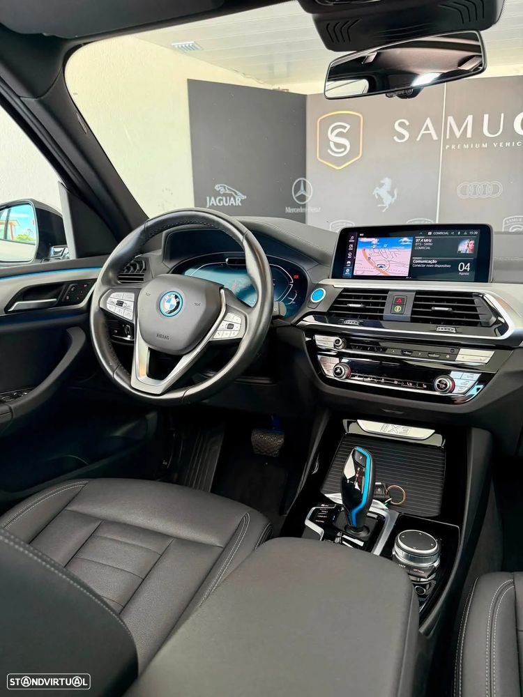 BMW iX3 - 16