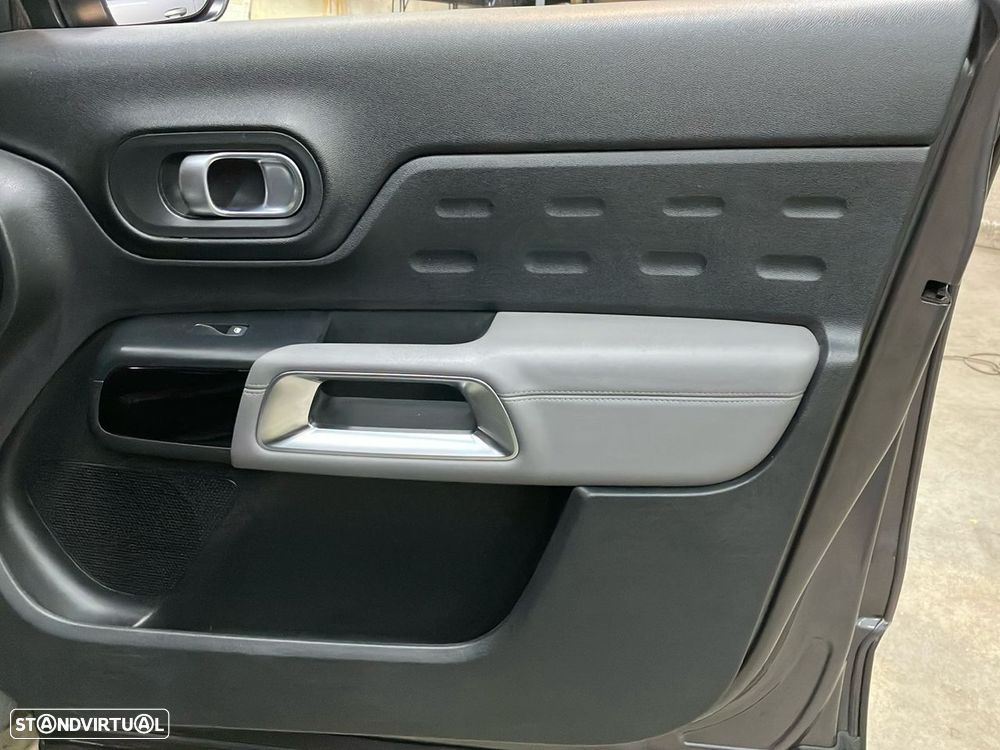 Citroën C5 Aircross 1.6 Hybrid Shine e-EAT8 - 24