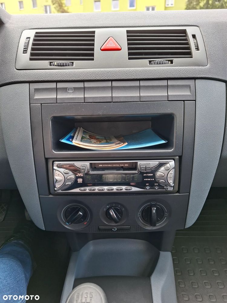 Skoda Fabia 1.2 HTP Basis - 7