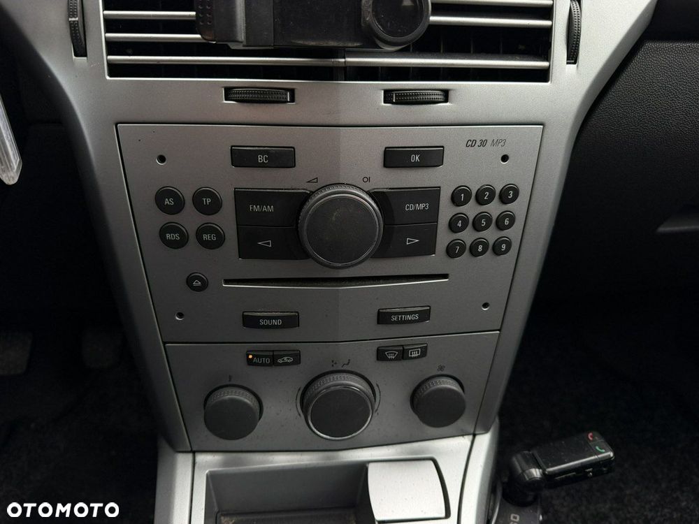 Opel Astra 1.6 Cosmo EU6 - 20