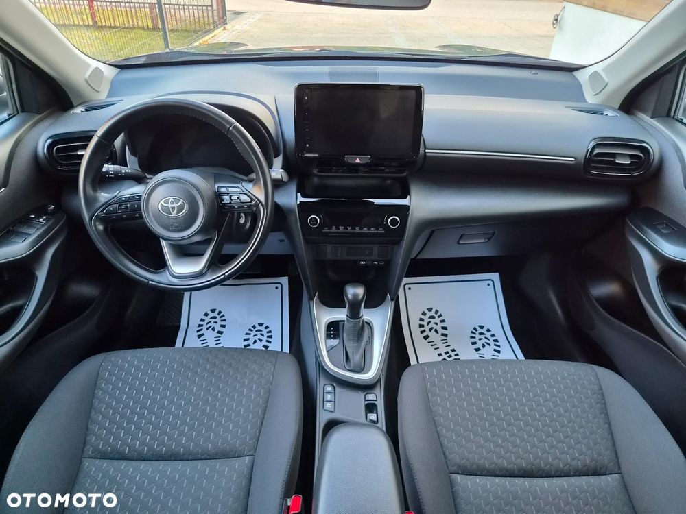 Toyota Yaris - 22