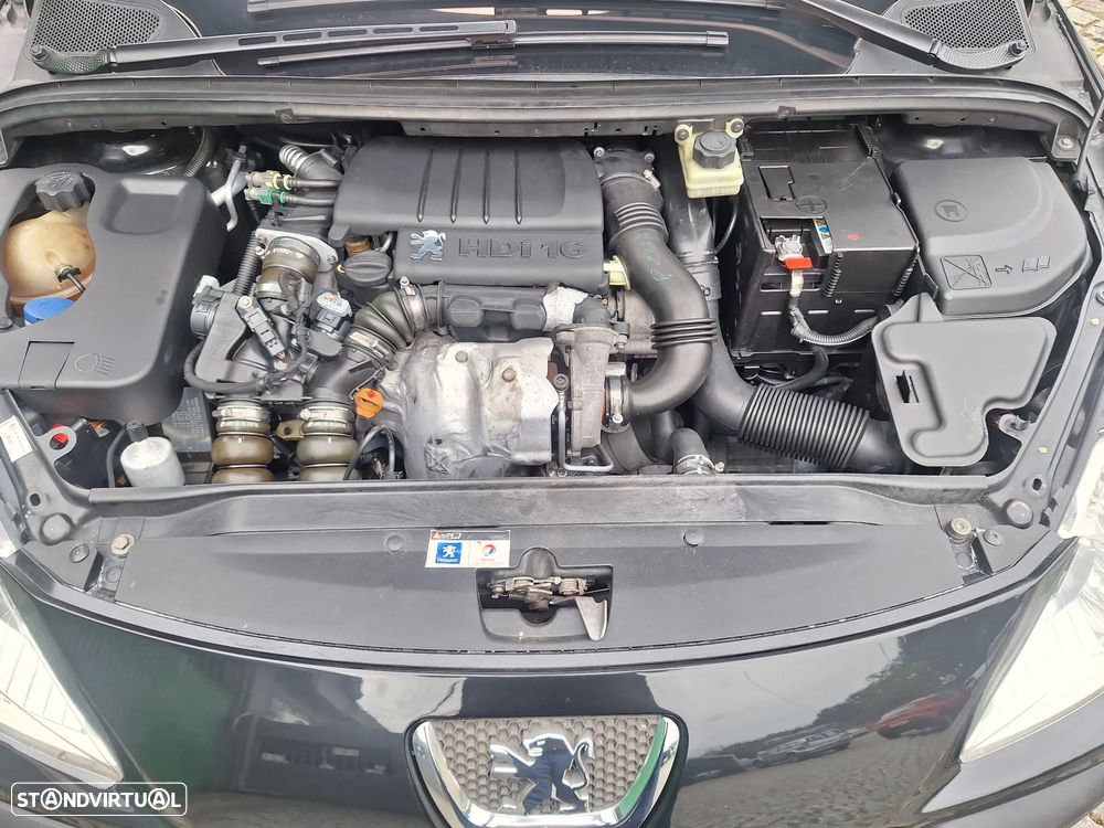Peugeot 307 SW 1.6 HDi FAP SE Navteq - 13