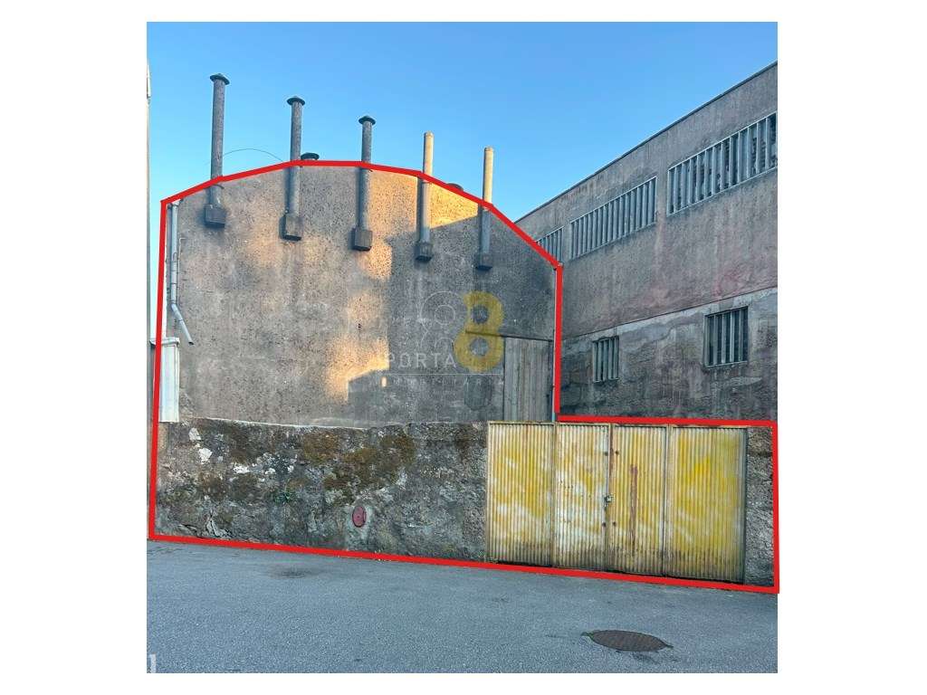 Armazém para Remodelação com Grande Potencial - Milheirós, Maia - Grande imagem: 2/20